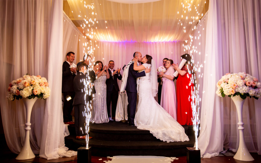 The Avenue Banquet Hall Jewish Wedding – Julie & Yaniv